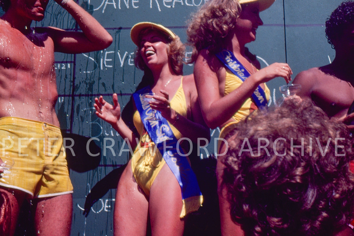 Peter Harris celebrates at the 1980 Stubbies Surf Classic. Peter Crawford Archive.