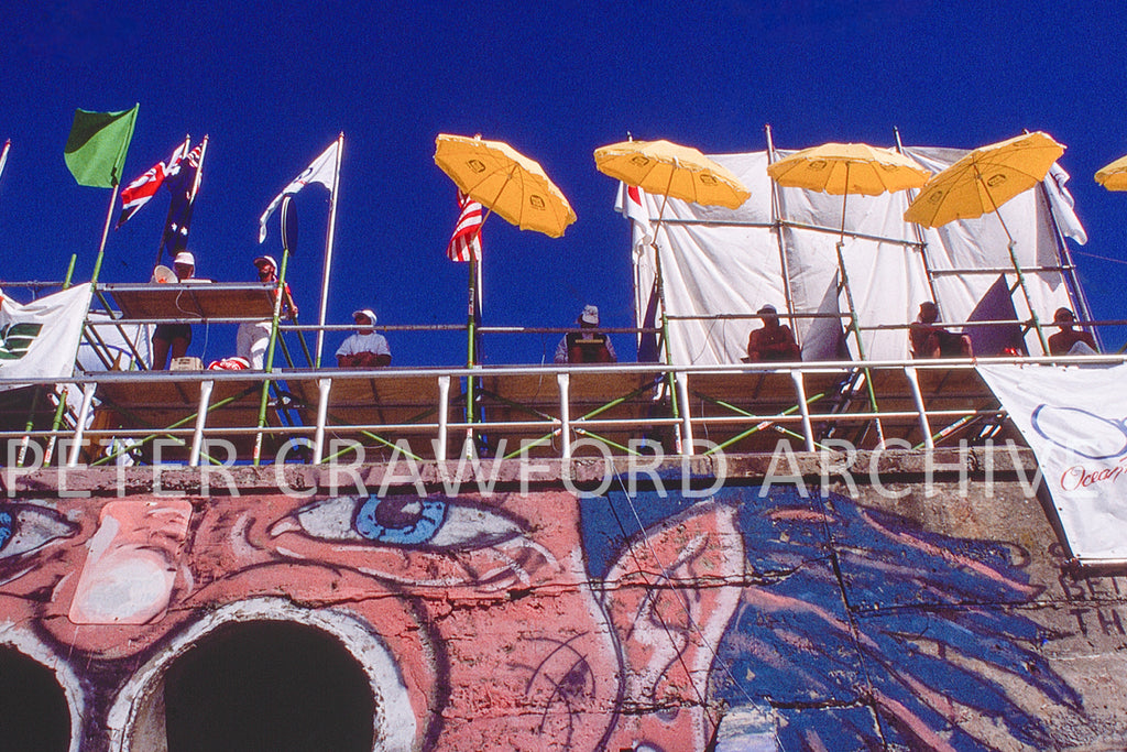 A crowd scene at the 1987 OP Pro in Bondi. Peter Crawford Archive.