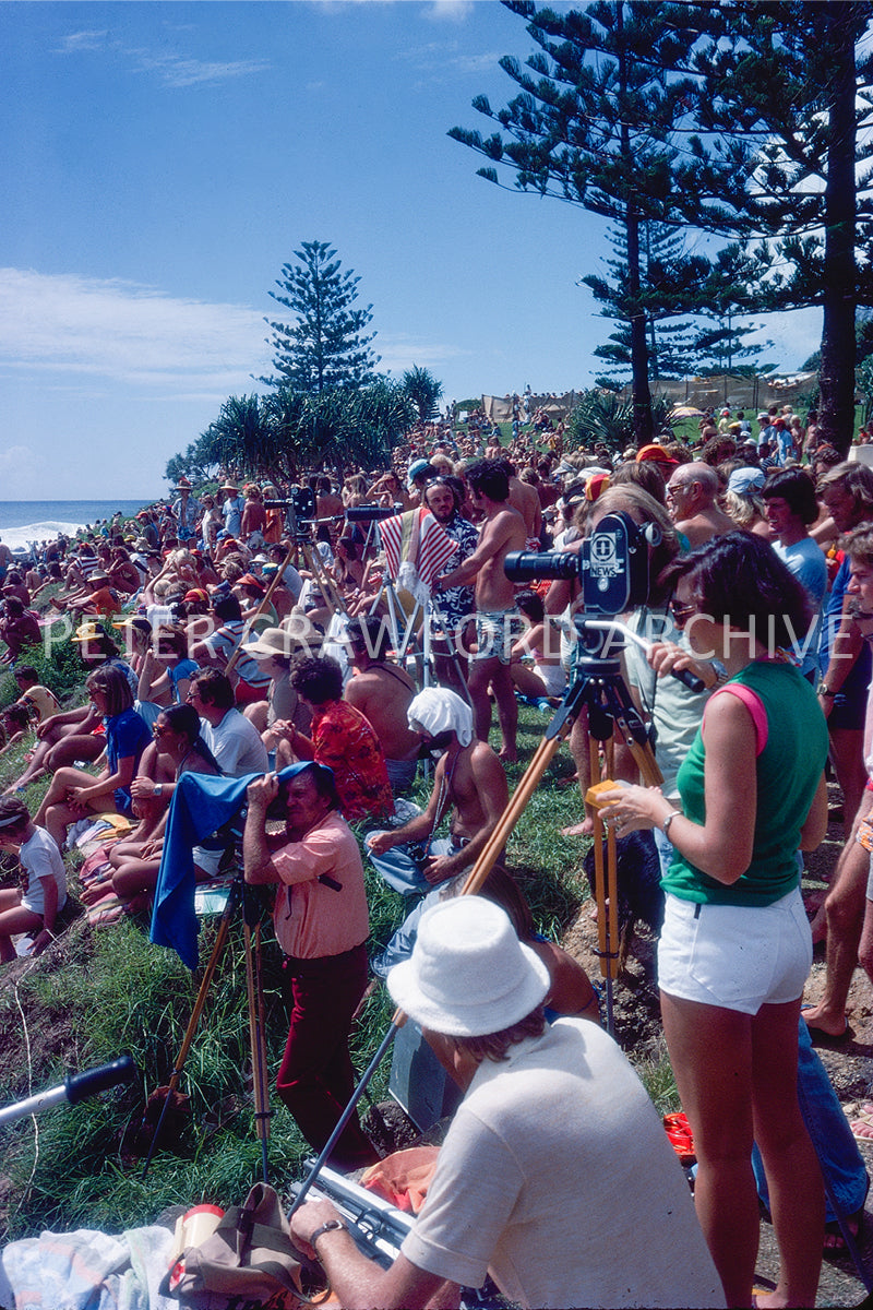 Steve O'Ferral and the camera crowd at the 1978 Stubbies Surf Classic. Peter Crawford Archive.