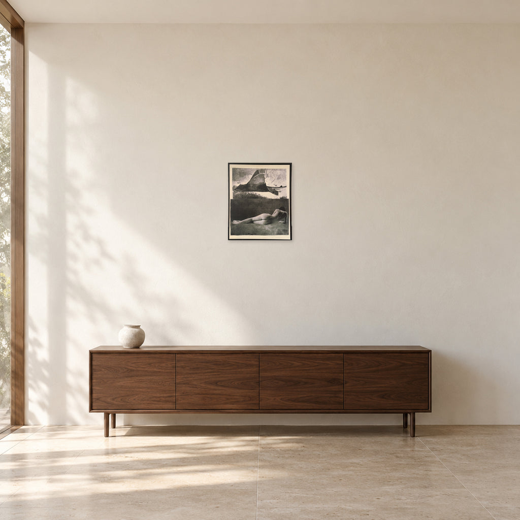 Steve Gorrow Mantaray, 43 cm wide by 52 cm high, in a modern room mockup scaled using a 270 cm wall-height reference.