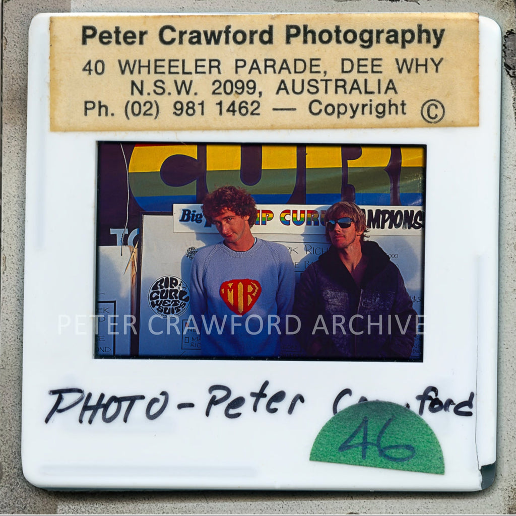 Mark Richards and Wayne Bartholomew share a post-event moment at Bells Beach. Peter Crawford Archive.